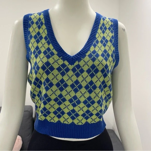 NWT UK2LA Vest Size Large V-Neck Cropped Argyle Print Preppy Tennis Golf - Picture 2 of 14